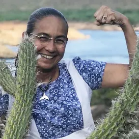 Ela voltou! Heloísa Helena assume cadeira de Glauber Braga na Câmara