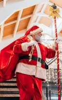 Imagem ilustrativa da imagem Vem aí! Papai Noel chega domingo ao Mercado Municipal de Niterói