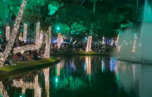 Luzes de Natal fazem sua estreia no Campo de São Bento, em Niterói