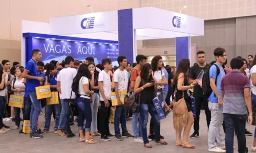 São mais de 2,4 mil oportunidades para estágio e jovem aprendiz