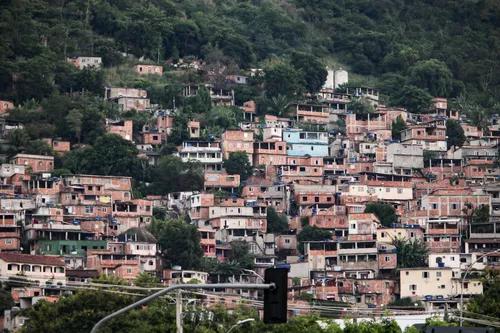 A meta é atender 12 comunidades por ano
