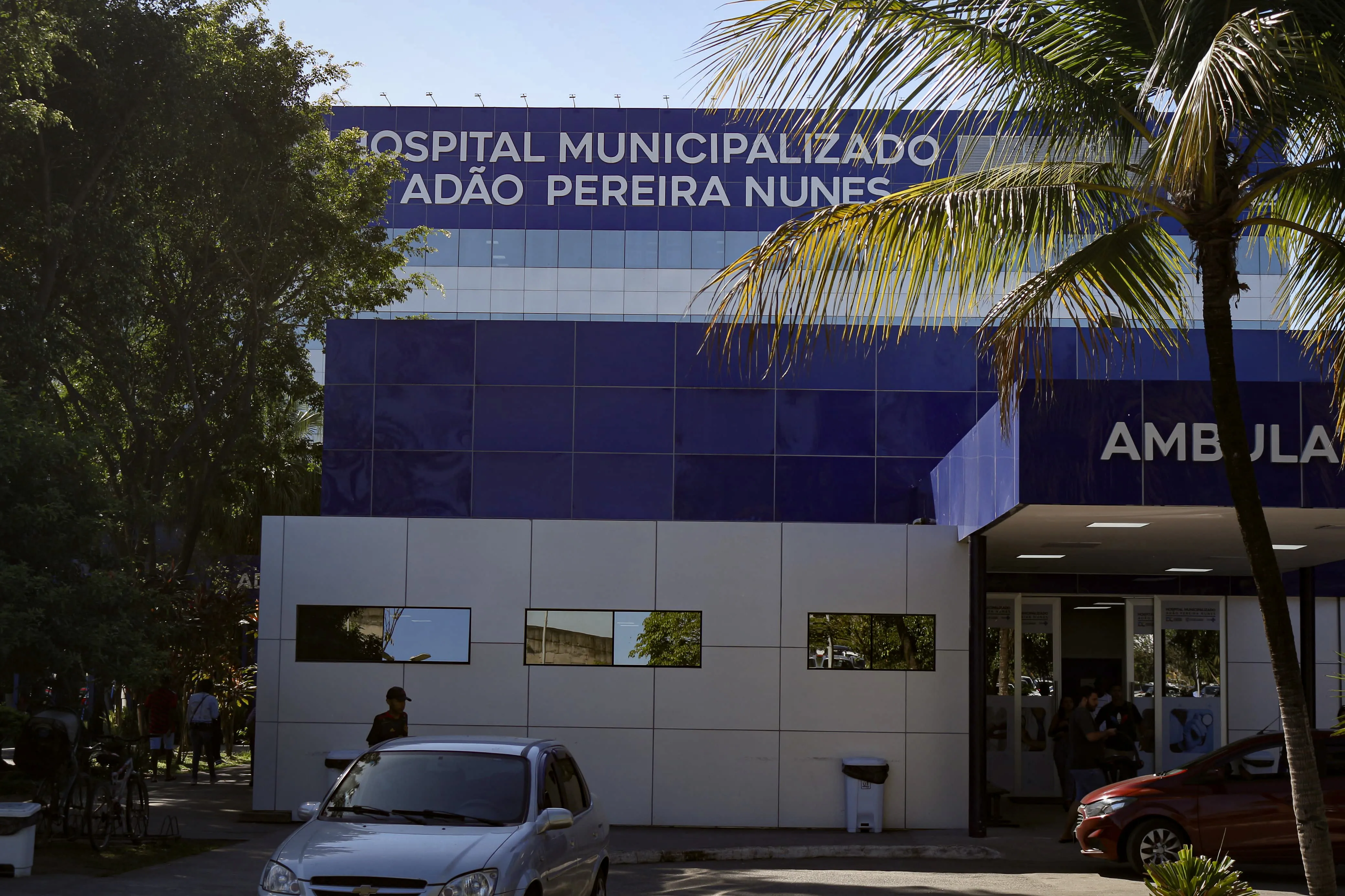 Dois feridos foram socorridos ao Hospital Adão Pereira Nunes