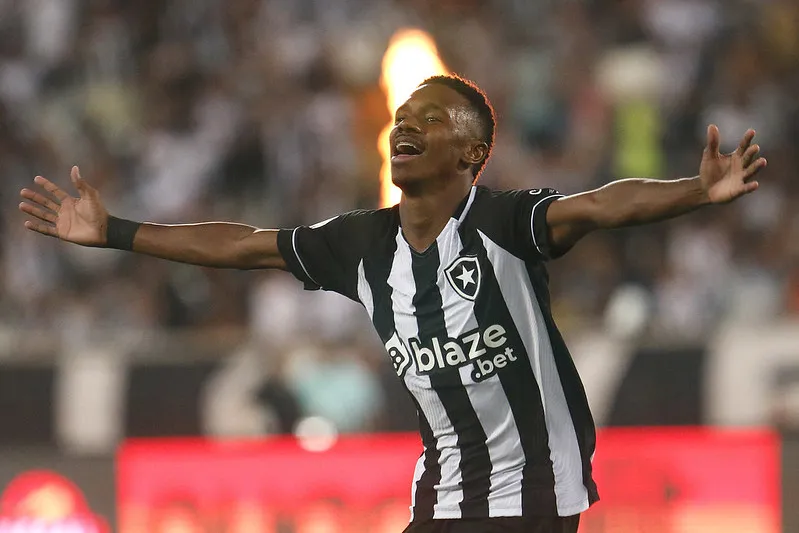 Jeffinho se destacou com a camisa do Botafogo em 2022