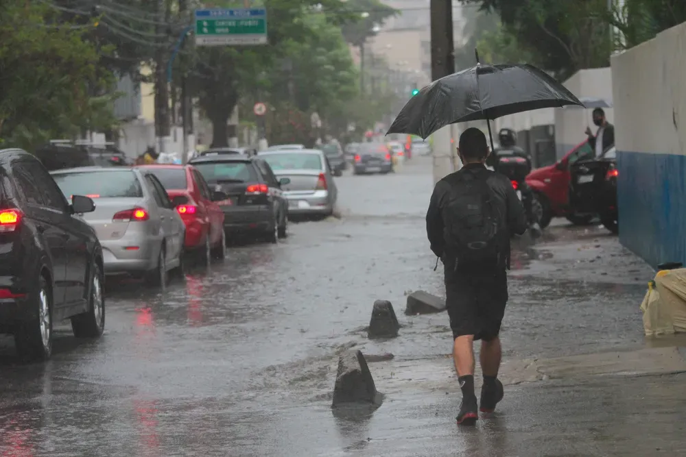 A chuva atinge o Rio nesta quinta-feira (4)