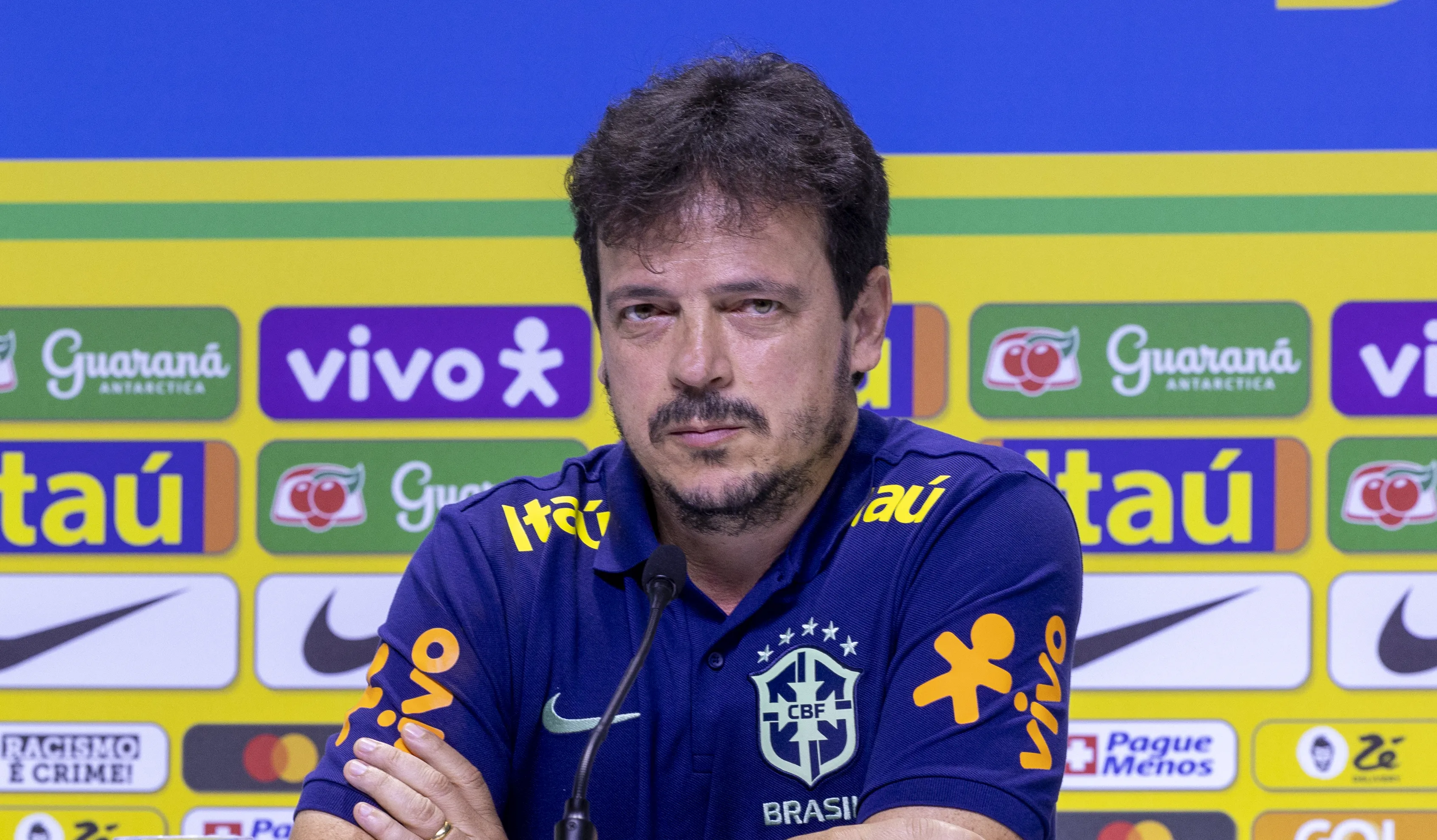 A seleção brasileira de Fernando Diniz chega ao superclássico com uma má sequência