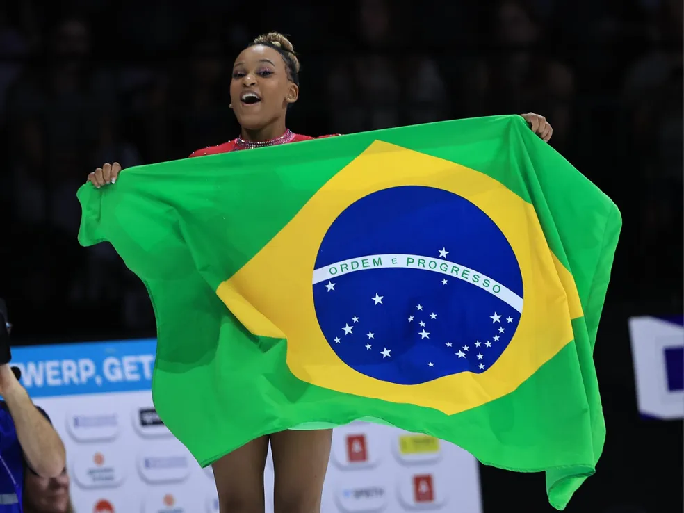 Rebeca Andrade é campeã do salto no Mundial de Ginástica Artística
