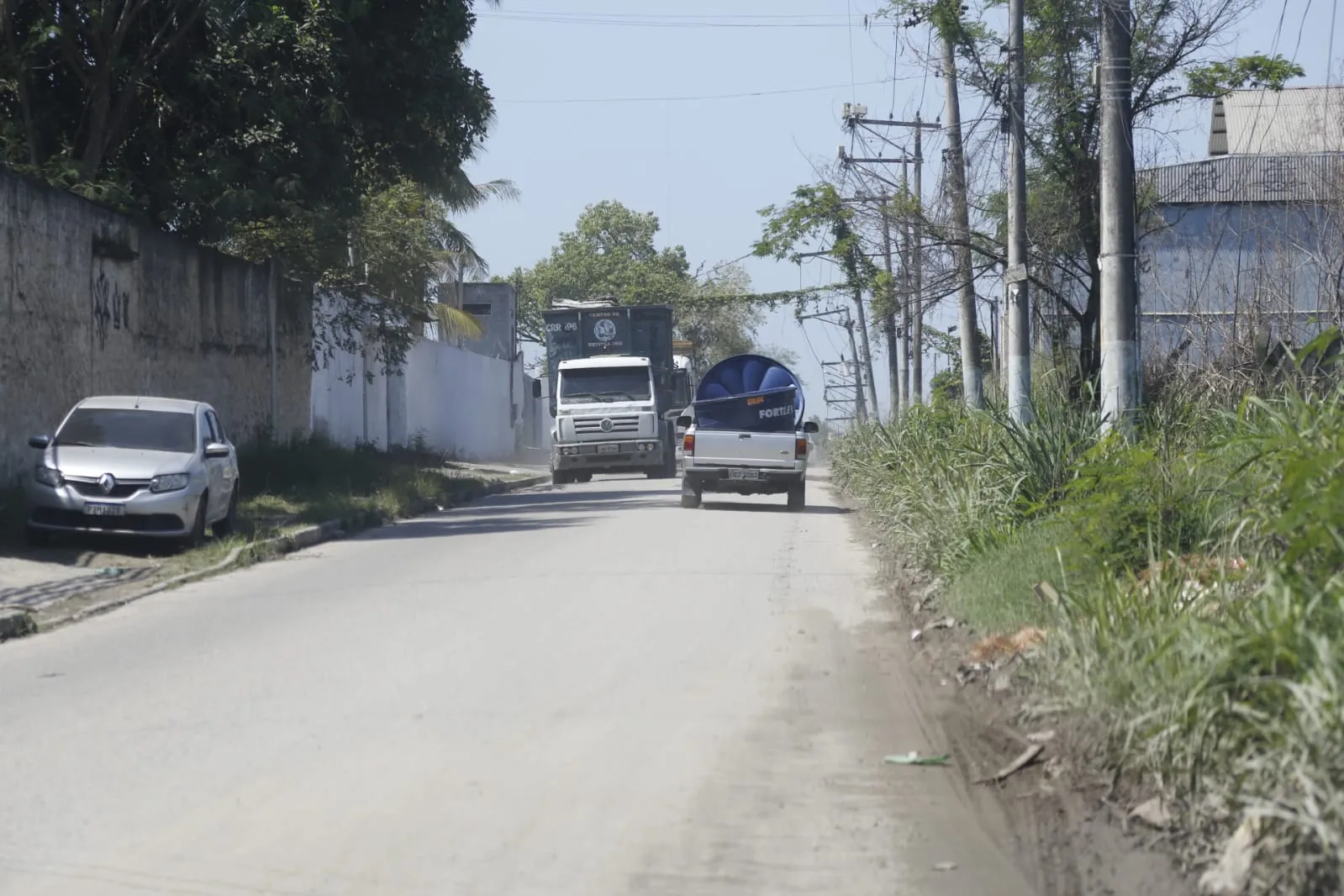 Após os assaltos, criminosos fugiram por ruas do bairro de Santa Luzia