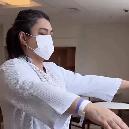 Imagem ilustrativa da imagem Preta Gil começa fisioterapia após tirar bolsa de ileostomia