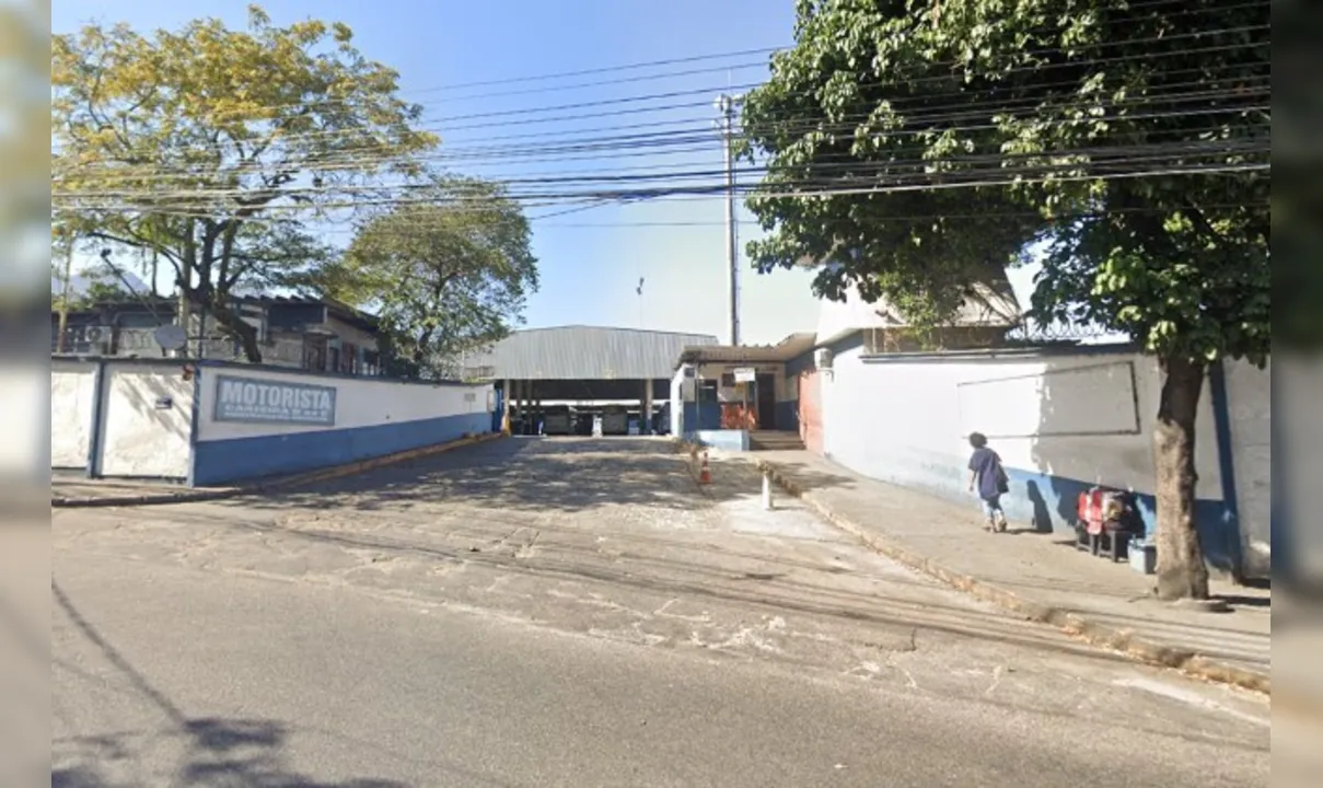 A garagem fica em Jacarepaguá, na Zona Oeste do Rio