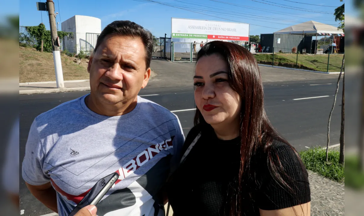 Rosana Paz Pereira, de 46 anos, e Armando Aragão, 51de anos, viajaram de Manaus, no Amazonas, até Niterói para o evento