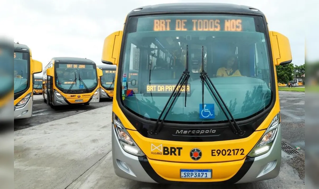 A renovação, com 427 novos ônibus nos três corredores, representa um aumento de quase três vezes mais ônibus