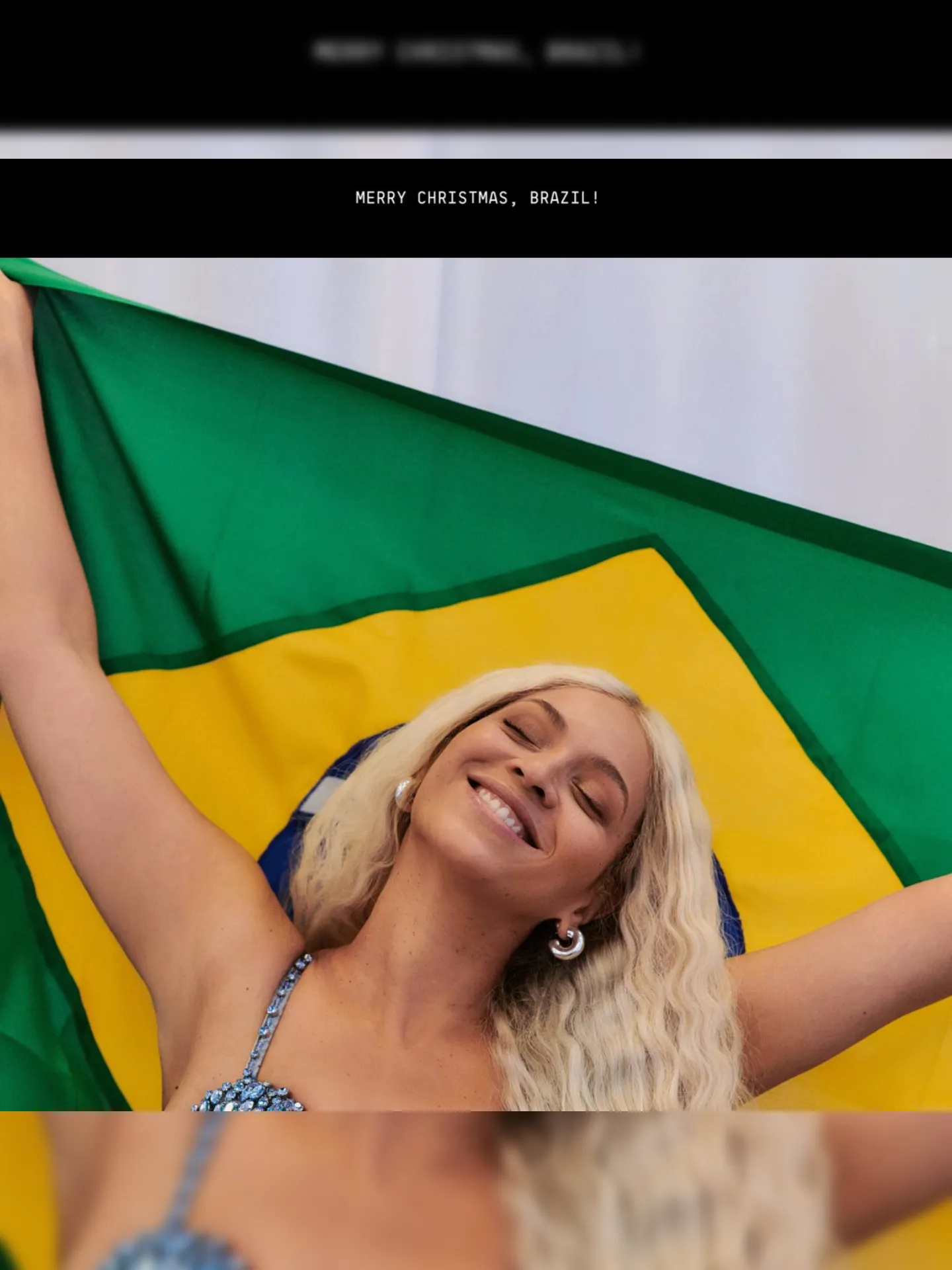 Fãs da cantora especulam que ela ainda esteja no Brasil, após a estreia do filme
