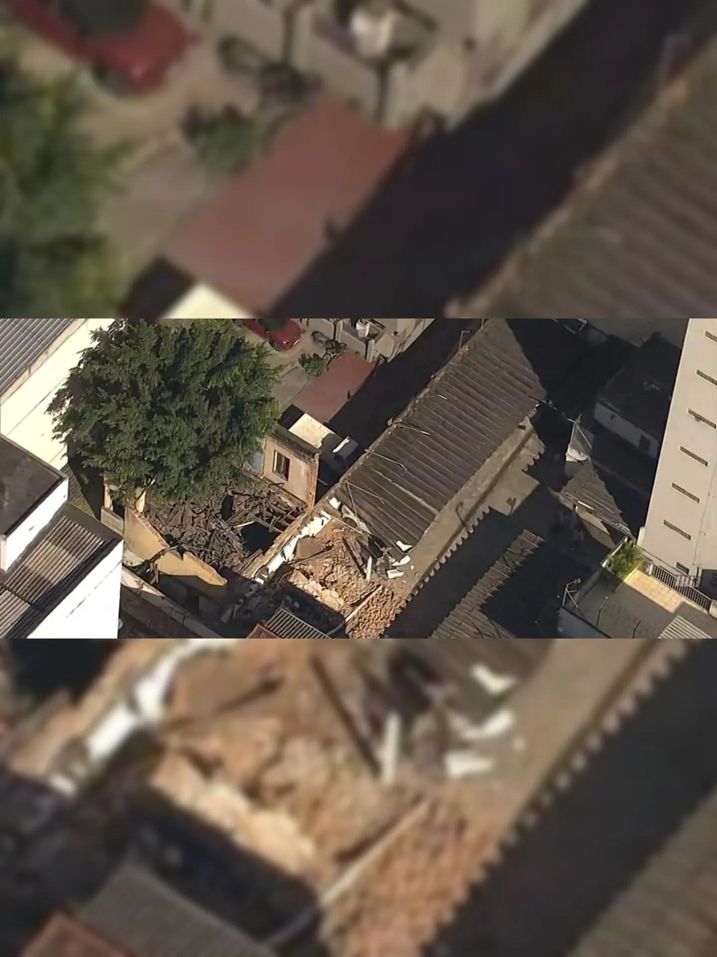 Parte das paredes, do teto e do piso do segundo andar caíram