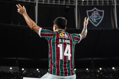 Fernando Diniz só vai divulgar a escalação do Fluminense minutos antes do jogo