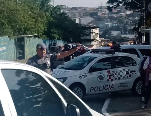 A Polícia Militar (PM) foi acionada por volta das 7h30 para atender a ocorrência