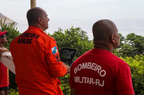 Os comandantes vão ficar aquartelados, de prontidão junto com a tropa