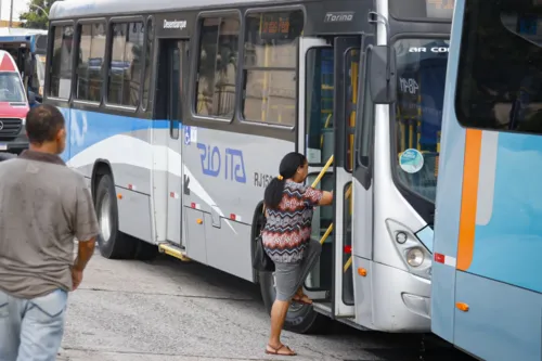 Oportunidades são em empresas de Niterói e São Gonçalo