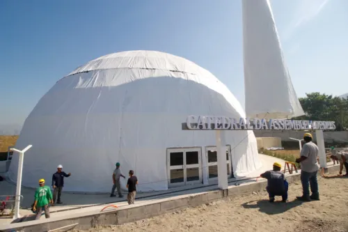 O culto, aberto ao público, será na tenda, no Caminho Niemeyer, no Centro de Niterói