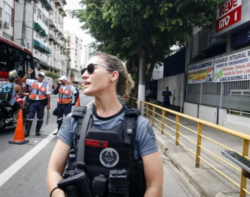 Delegada Melissa Filizzola, da Delegacia de Homicídios de Niterói e  São Gonçalo