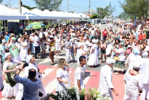 O palco montado próximo à Rua 70 recebeu lideranças do setor e grupos de diversas casas de axé