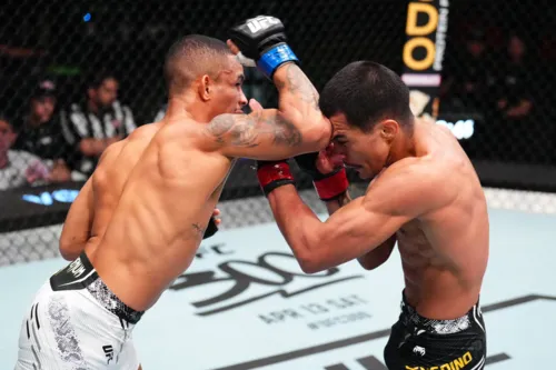 Imagem ilustrativa da imagem Lutador brasileiro é demitido de UFC após morder adversário