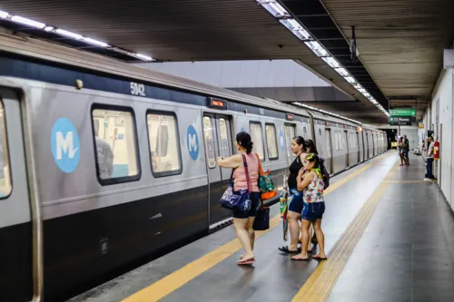 As demais estações do sistema metroviário fecharão às 23h