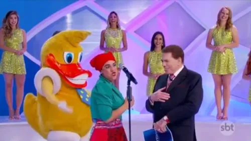 A atriz relembra com emoção de dividir o palco com Silvio Santos