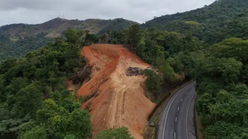 A concessionária reforça a importância de se respeitar a sinalização implantada no local