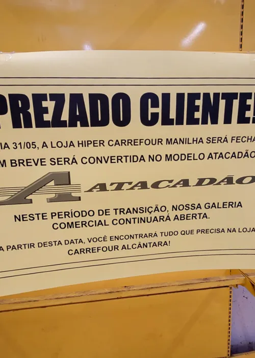 Comunicado foi colado no interior do mercado