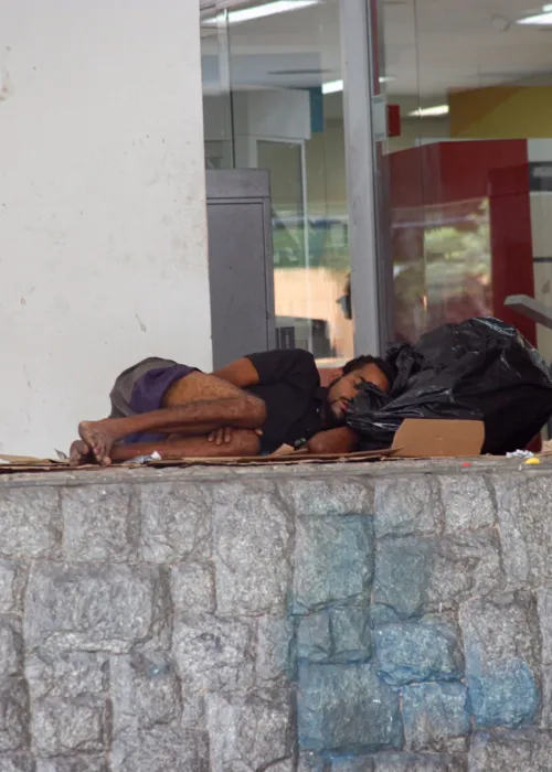 Moradores de rua, Gavião Peixoto, Zeferino - Lucas Alvarenga