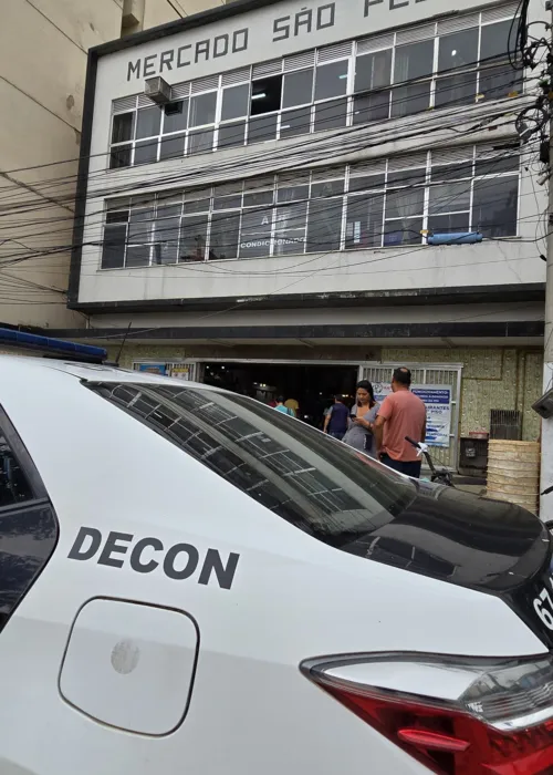 Polícia Civil fez operação no Mercado de Peixe de Niterói