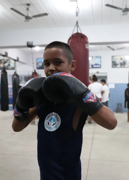 Jovens de comunidades carentes do Rio vão participar de competição de lutas