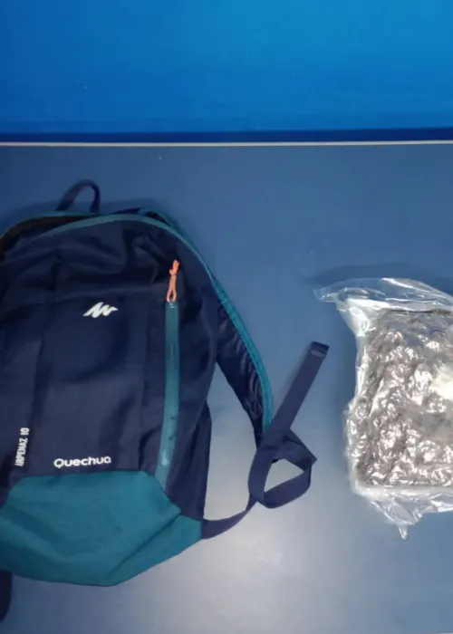 Droga estava dentro de uma mochila