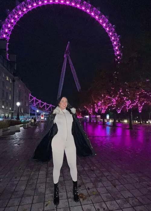 Segundo a prima, Flávia tinha viajado ha menos de um mês a passeio, para Londres