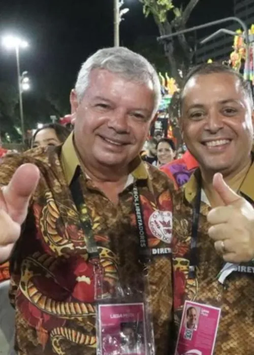 Axel Grael e Rodrigo Neves desfilaram na Avenida