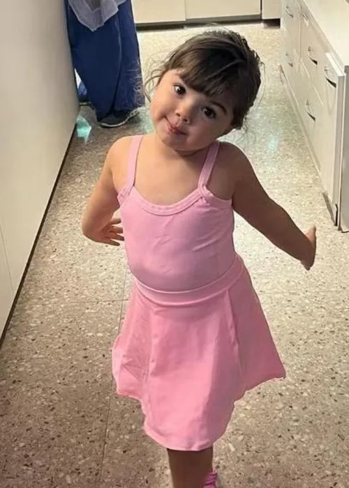 Clara Maria, de 4 anos, esbanja fofura