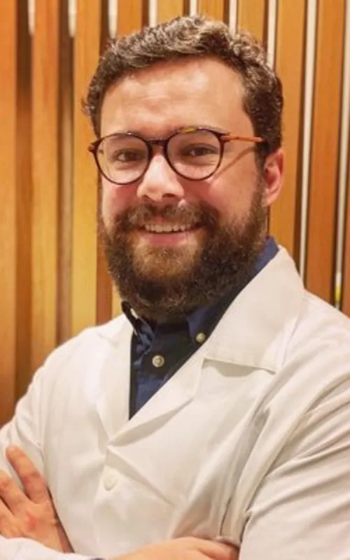 O especialista Mateus Freitas, falou sobre as vantagens e desvantagens da musculação na adolescência