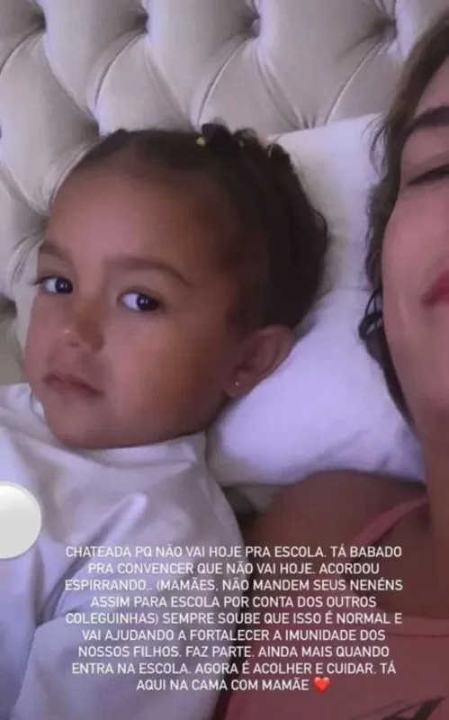 A pequena bravinha, de 2 anos, se meteu em encrencas nos primeiros dias de aula