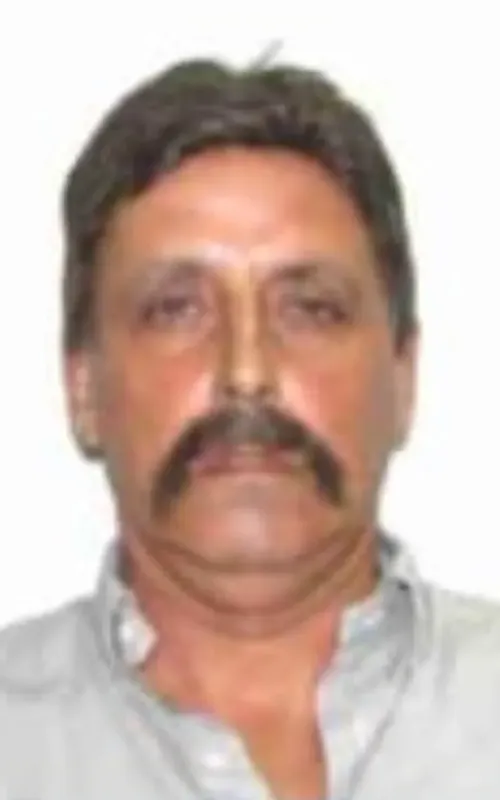 O mandado de prisão expedido atribui a ele crimes como organização criminosa, lavagem de dinheiro, contrabando