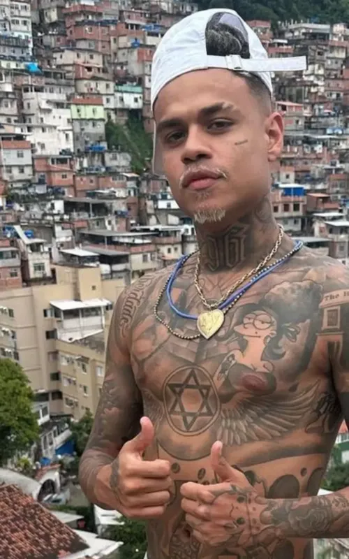Imagem ilustrativa da imagem MC Cabelinho posta foto com suposto novo affair e movimenta web