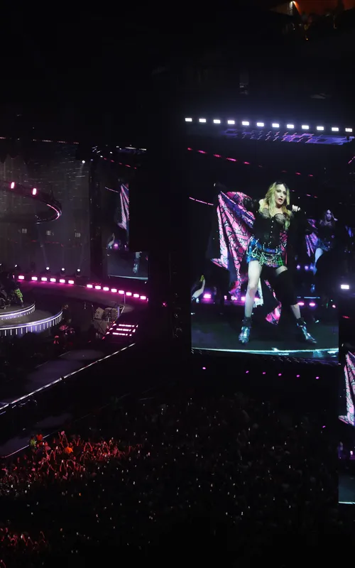 Imagem ilustrativa da imagem Madonna arrasta multidão de 1,6 milhão em show histórico