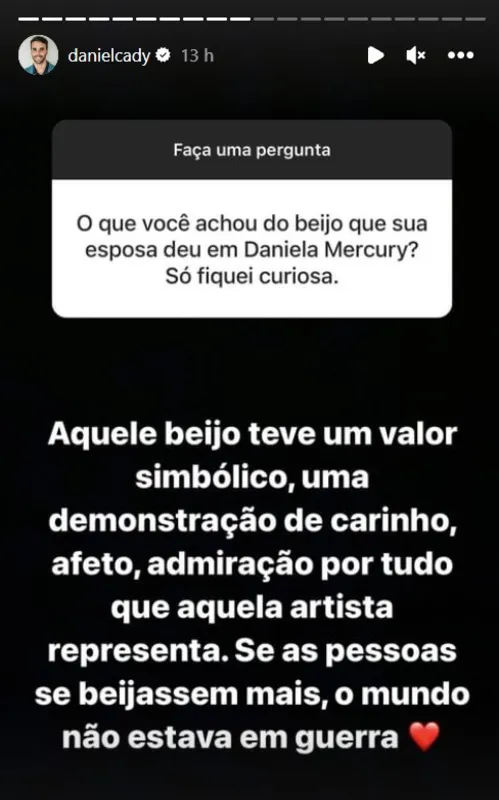 Imagem ilustrativa da imagem Marido de Ivete sobre beijo da cantora em Mercury: 'Simbólico'