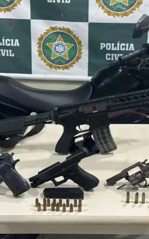 Imagem ilustrativa da imagem Perseguição policial acaba com 2 baleados e 3 presos em SG