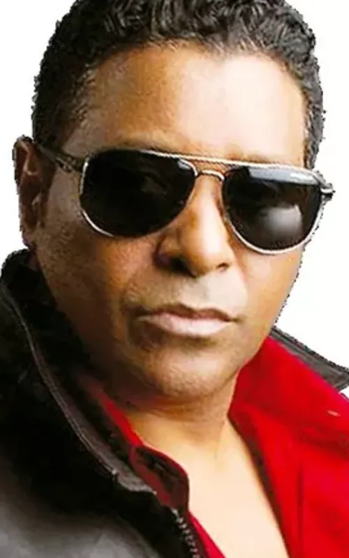 Imagem ilustrativa da imagem Rei do melody, Stevie B fala sobre ídolos brasileiros na música