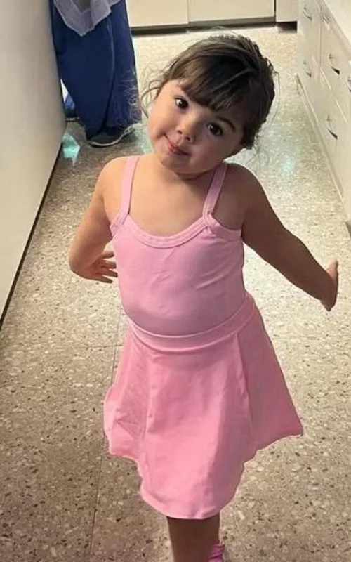 Clara Maria, de 4 anos, esbanja fofura