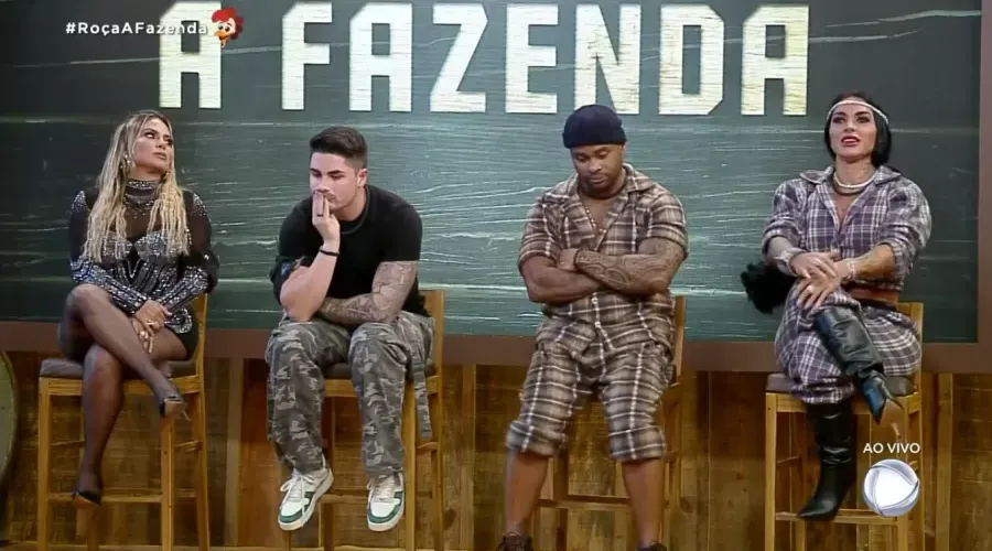 Cezar Black, Kally Fonseca, Kamila Simioni e Lucas Souza foram parar no banquinho de roceiros