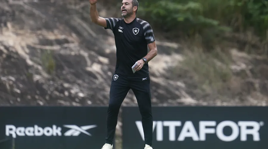 Partida marca estreia do técnico Artur Jorge no comando do Botafogo