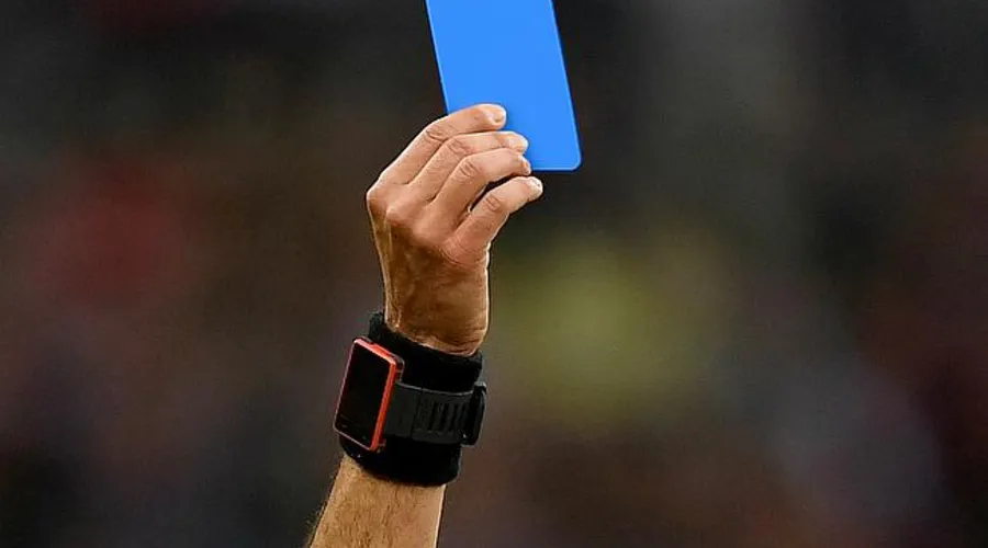 Cartão azul deve ser implementado no futebol profissional a partir da próxima temporada