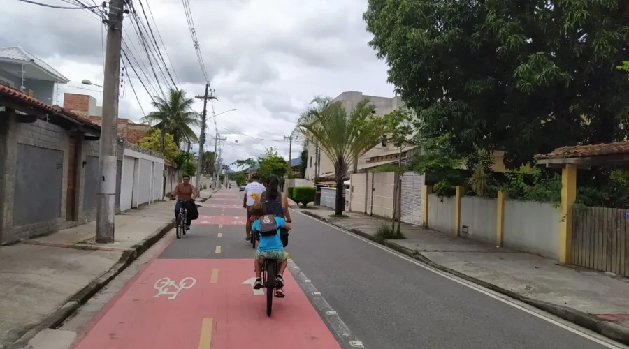 O projeto é voltado para quem não sente segurança em pedalar até a escola