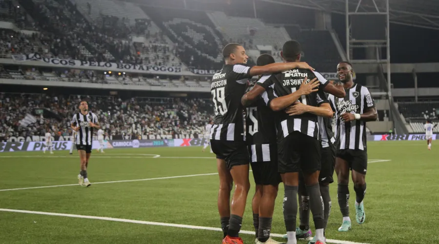 Gol da virada do Botafogo saiu aos 47 minutos do segundo tempo